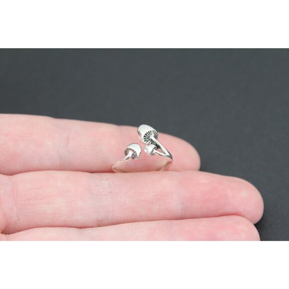 Sterling Silver Adjustable Mushroom Ring. Silver Adjustable 3 Mushroom Ring - Picture 1 of 7
